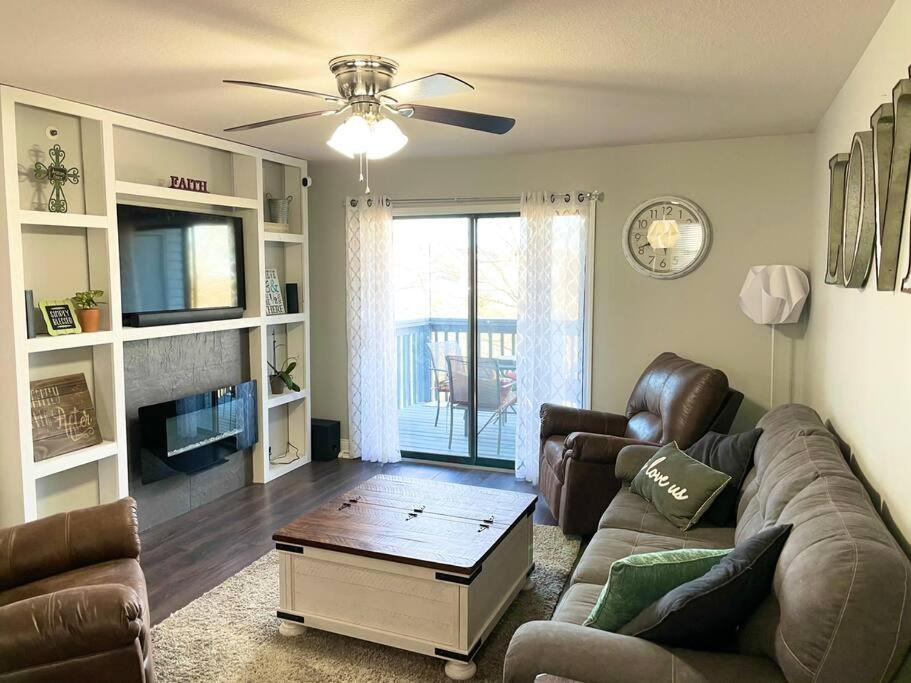 Luxury Family Condo W/ Great Views & Entertainment ブランソン エクステリア 写真